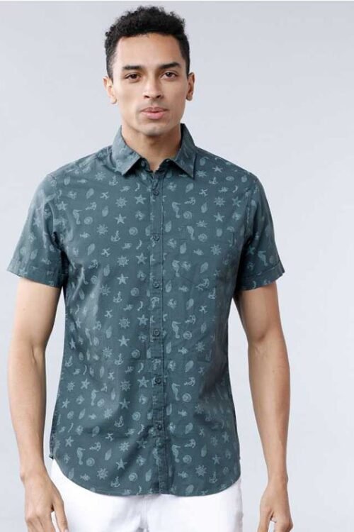 Men Slim Fit Printed Cut Away Collar Casual Shirt